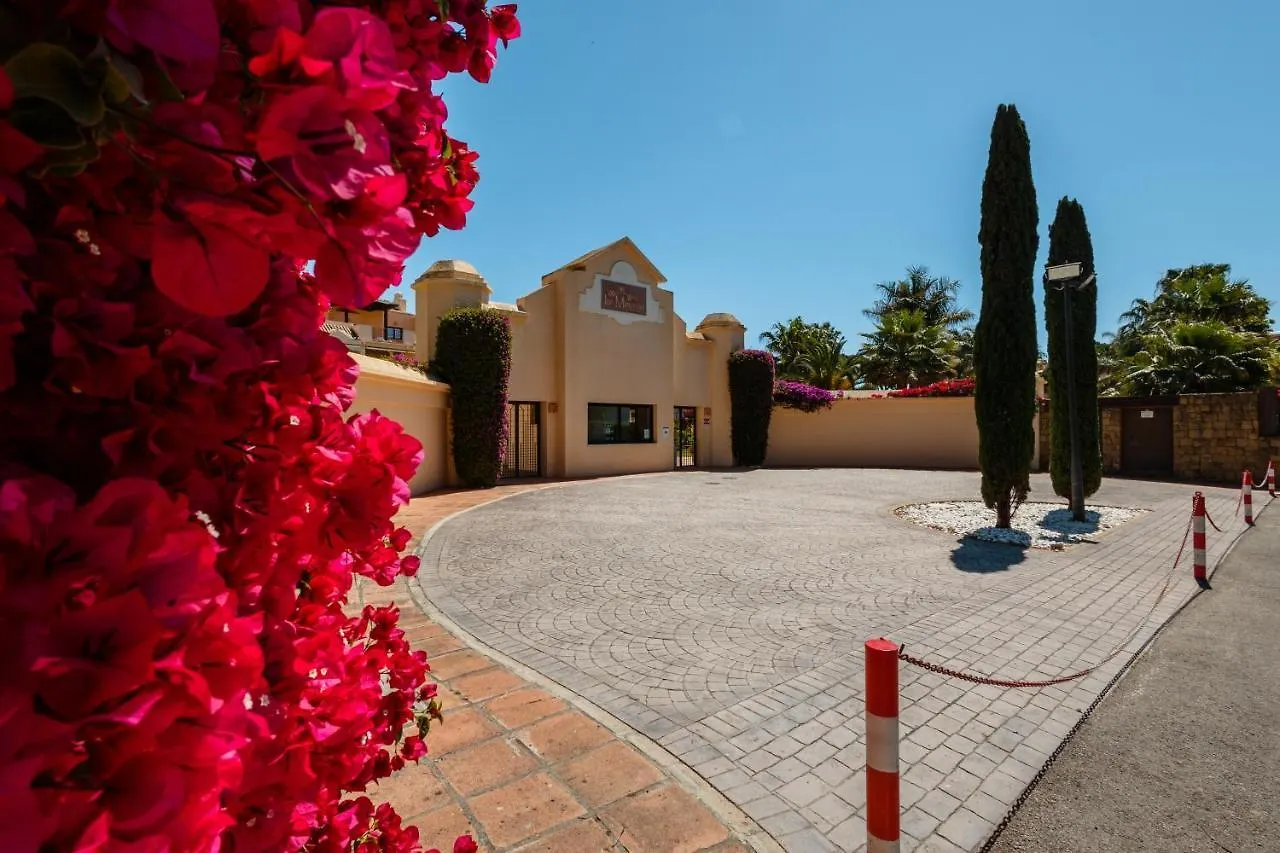 Apartment With 3 Bedrooms, Terrace, Indoor Pool And Sauna At 100 M From The Beach In Puerto Banus Marbella